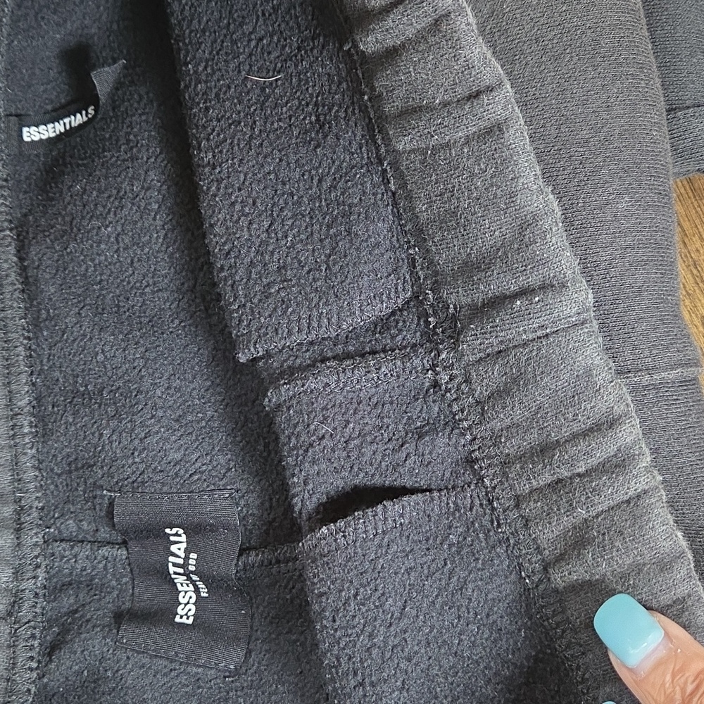 Essentials Sweatpants - Picture 4 of 5